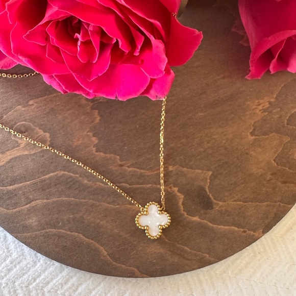 Gold and White Clover Pendant Necklace and Earrings Set - Picture 7 of 8